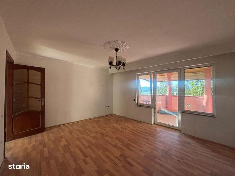 Casa D+P+M, Grosi, cu teren aferent 7 ari, necesita renovare - 5