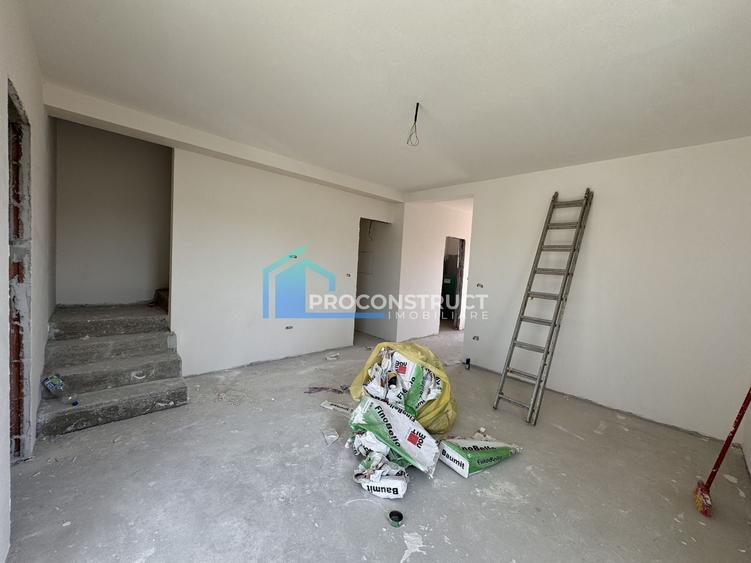 Duplex cu 4 camere cu Canalizare în Moșnița Veche