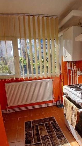 Apartament cu 2 camere decomandat în Dorobanți