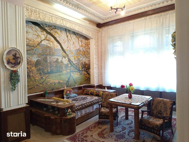 Casă cu Teren 1439 Mp în Ciclova Română