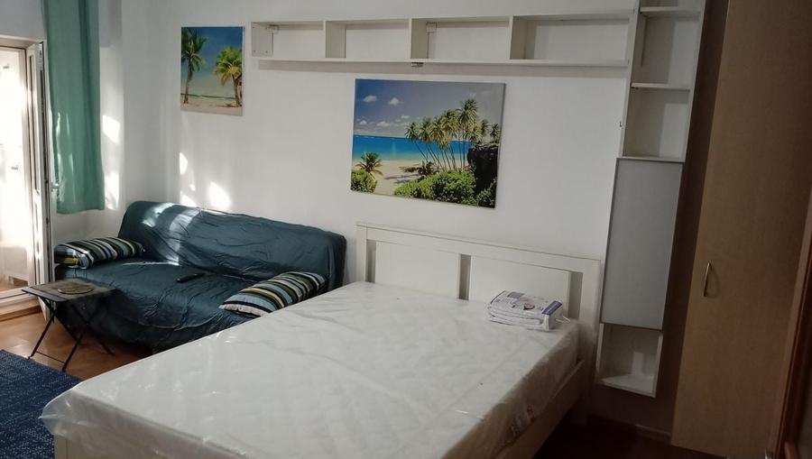 Garsonieră decomandată, mobilată în Vitan
