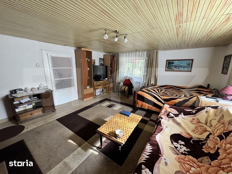 Casă cu 2 camere cu Teren 7300 Mp în Central