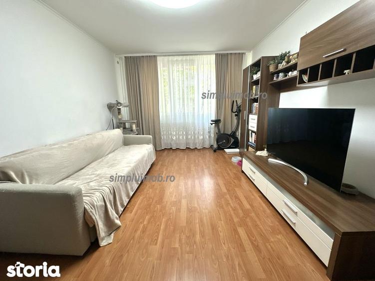 Apartament cu 3 camere, mobilat în Giurgiului