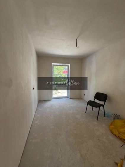 Apartament cu 3 camere semidecomandat în Zorilor