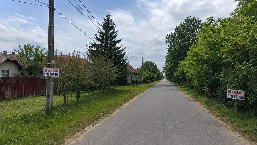 Teren de 1190 mp, în Parța