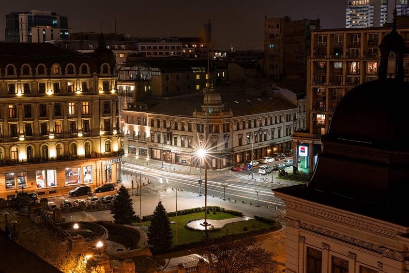Apartament cu 2 camere semidecomandat, mobilat în Universitate