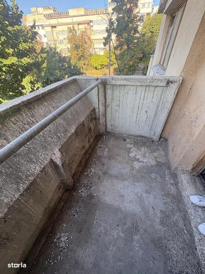 Apartament cu 2 camere decomandat în Nicolina