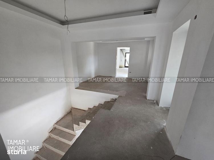 Casă cu 4 camere în Micălaca