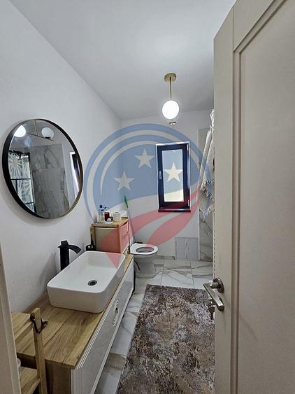 Casă individuală cu 3 camere cu Canalizare în Malu Mare