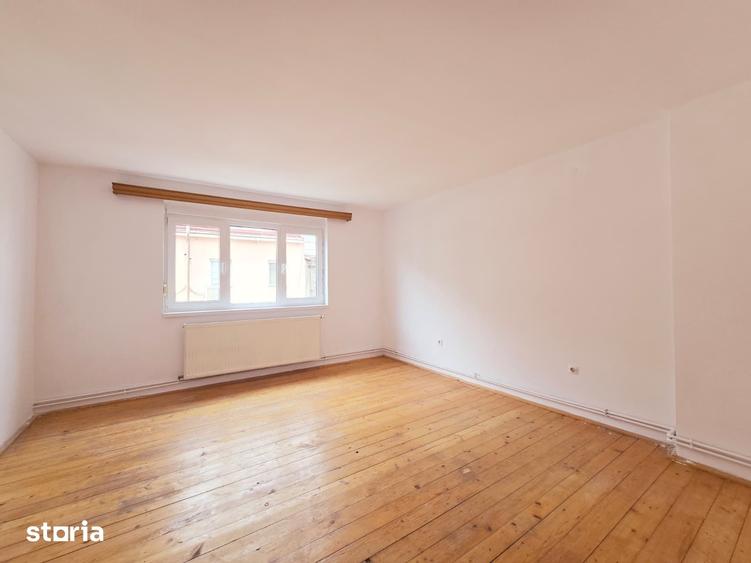 Apartament cu 3 camere în Cotroceni