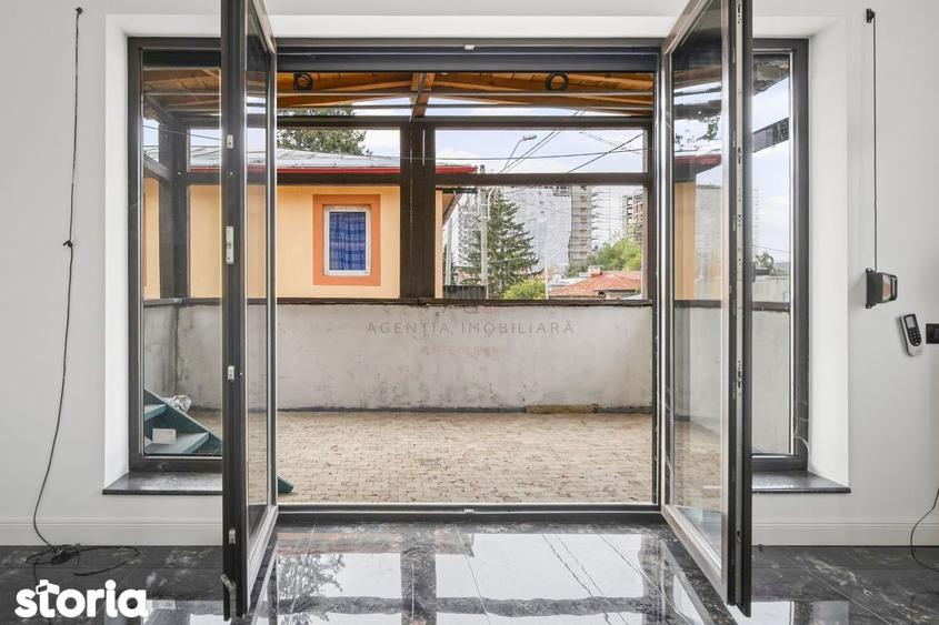 Casă cu 10 camere cu Teren 336 Mp în Colentina