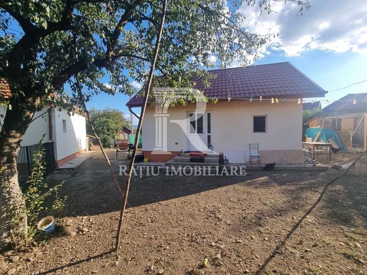 Casă individuală cu 2 camere cu Canalizare în Gurasada