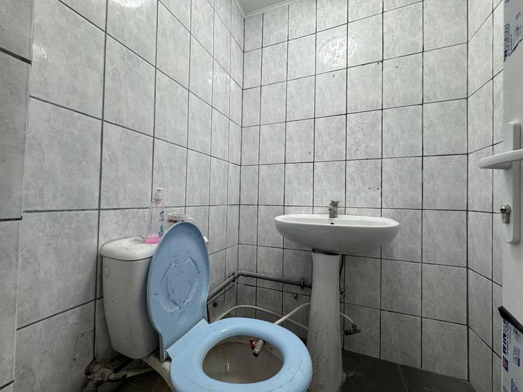 Spațiu comercial, de 30 mp, în Nicolina