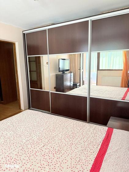 Apartament cu 4 camere decomandat în Siderurgiștilor