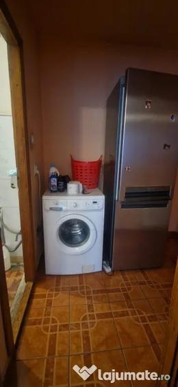 Apartament cu 3 camere decomandat în 1 Mai