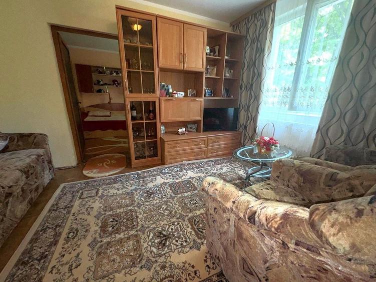 Apartament cu 2 camere semidecomandat, mobilat în Micro 19