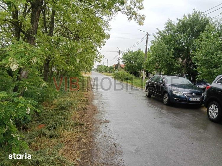 Teren de 1230 mp, în Parța