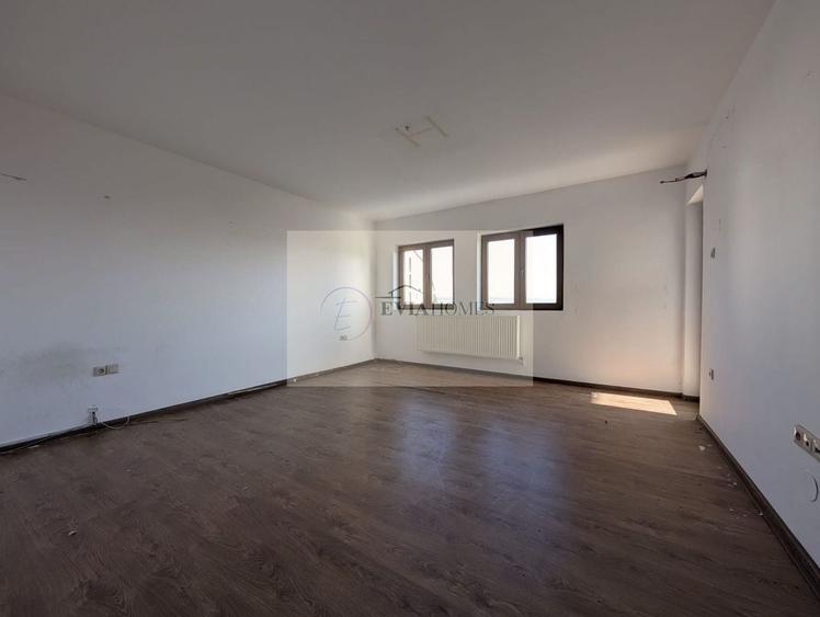 Apartament cu 4 camere decomandat în Zorilor — fotografia 3