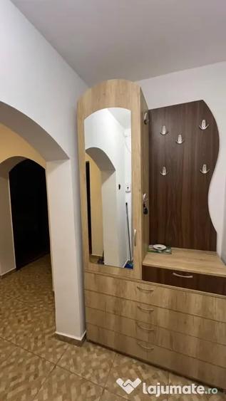Apartament cu 2 camere decomandat în Exterior Vest