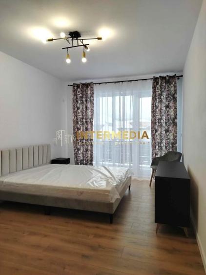 Apartament cu 3 camere decomandat, mobilat în Cetate