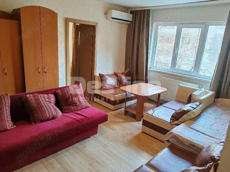 Apartament cu 2 camere semidecomandat, mobilat în Casa de Cultură