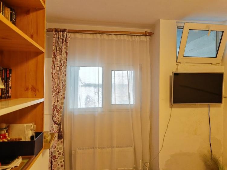 Apartament cu 2 camere nedecomandat, mobilat în Central