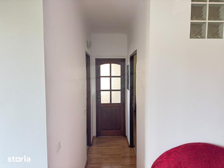 Apartament 3 camere / Astra / zona ?coala 2 - 9