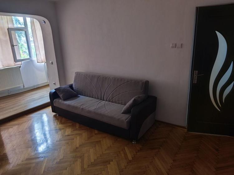 Apartament cu 2 camere semidecomandat în Lacu