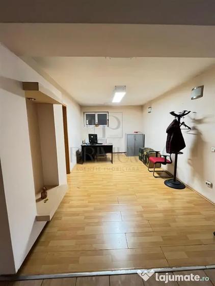 Casă cu 20 camere cu Teren 1500 Mp în Mircea cel Bătrân