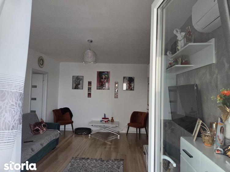 Apartament cu 2 camere semidecomandat, mobilat în Pantelimon