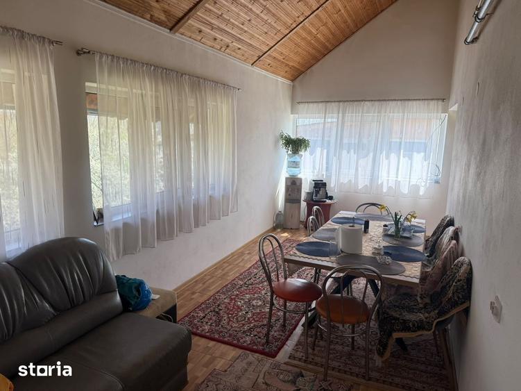Casă cu 7 camere cu Teren 5900 Mp în Băbana
