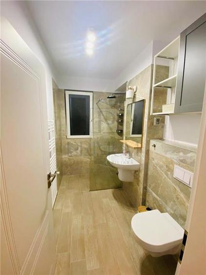 Apartament cu 2 camere semidecomandat, mobilat în Aradului