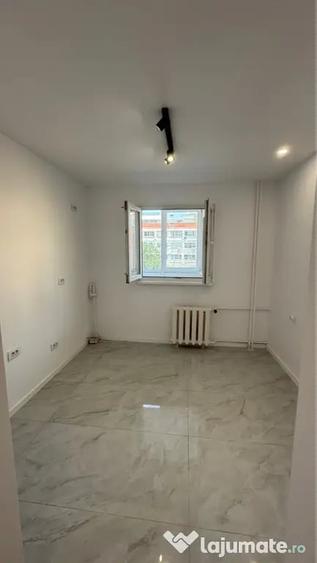 Apartament cu 3 camere decomandat în Ștefan cel Mare