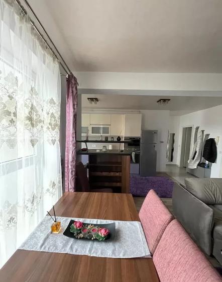 Apartament cu 3 camere decomandat, mobilat în Bartolomeu