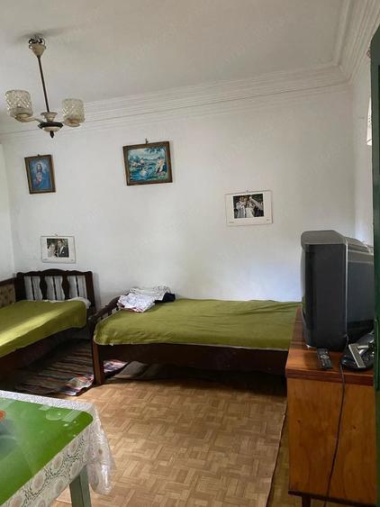 Casă cu 4 camere cu Teren 800 Mp în Ulmi