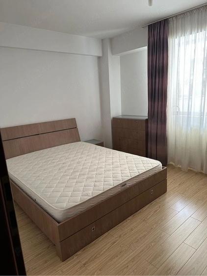 Apartament cu 3 camere semidecomandat, mobilat în 1 Decembrie 1918
