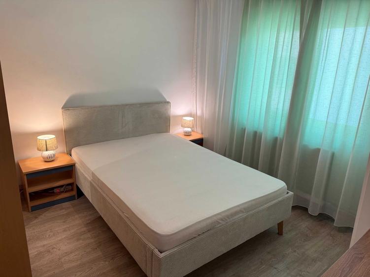 Apartament cu 2 camere decomandat în Plopilor