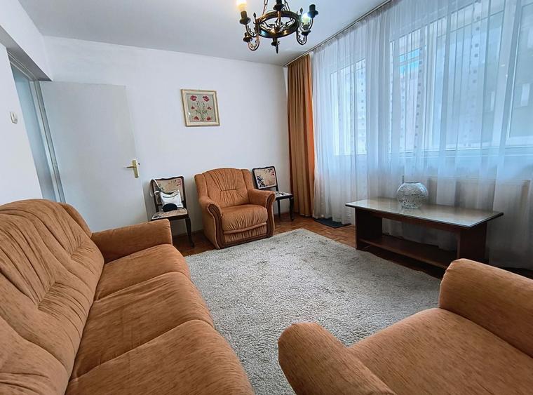 Apartament cu 2 camere semidecomandat, mobilat în Sala Palatului