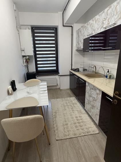 Apartament cu 2 camere decomandat în Palazu Mare