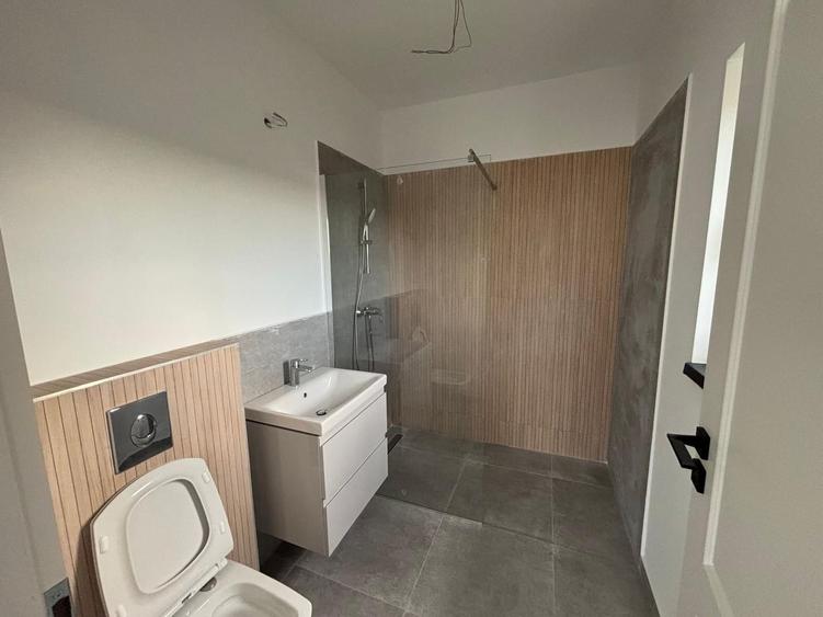 Casă individuală cu 3 camere cu Canalizare în Tâncăbești