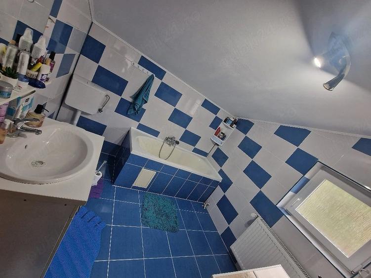 Casă cu 5 camere cu Teren 300 Mp în Exterior Vest