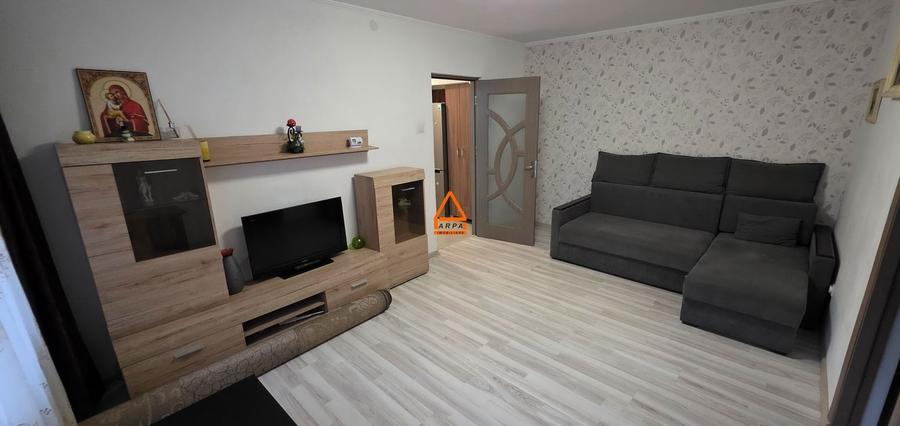 Apartament cu 2 camere nedecomandat în Podu Roș