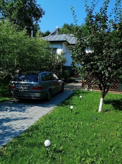 Casă individuală cu 5 camere cu Canalizare în Central
