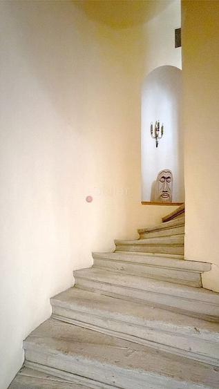 Apartament cu 2 camere decomandat în Centrul Istoric