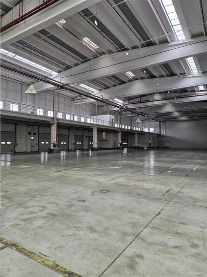 Spațiu industrial, de 3,000 mp, în Est