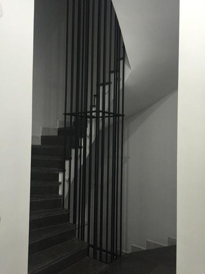 Casă individuală cu 18 camere cu Canalizare în Polonă