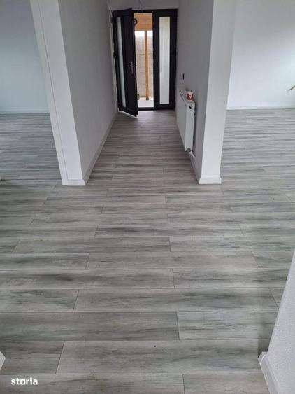 Casă cu 2 camere cu Teren 400 Mp în Ișalnița
