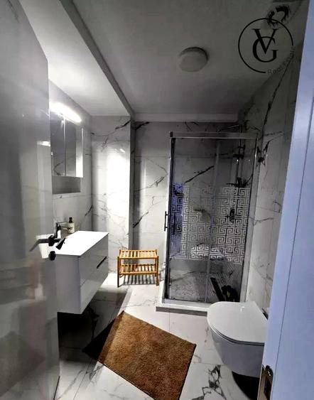 Apartament cu 3 camere decomandat, mobilat în Kamsas