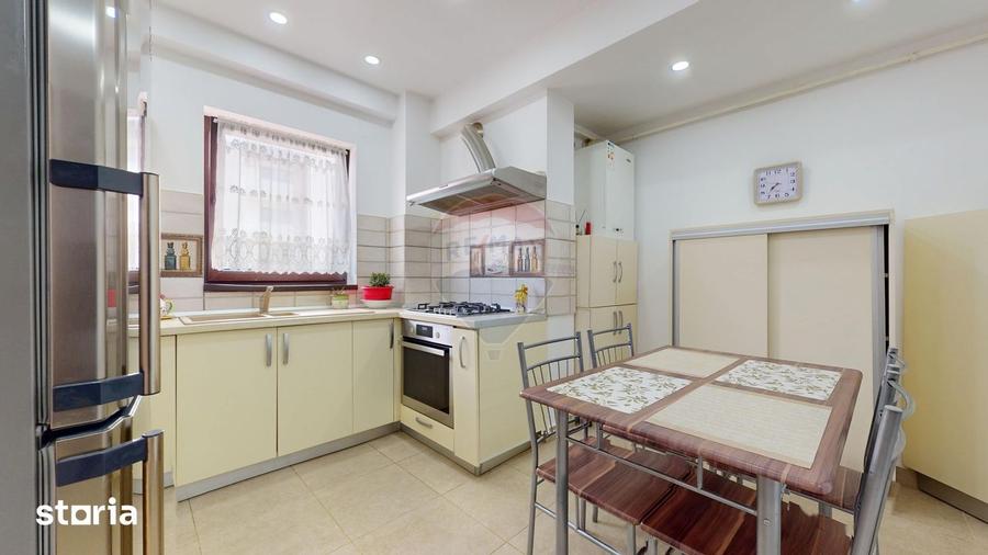 Apartament cu 2 camere decomandat, mobilat în Central