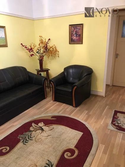 Apartament cu 4 camere decomandat, mobilat în P-ța Rosetti